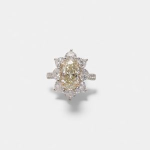 Carmosé Diamant ring | 3,11ct Natural Green – Yellow | Platinum