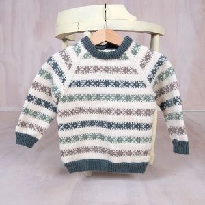 Stickad tröja Stjärnströssel – garnpaket i Bluum Pure Eco Baby Wool