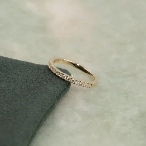 ALLIANCE DIAMOND RING