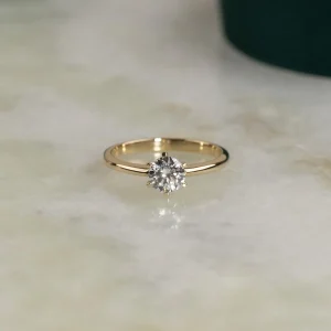 CLASSIC SOLITAIRE 6-PRONG LAB-DIAMOND RING - 0.75ct - YG