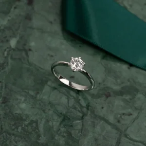 CLASSIC SOLITAIRE 6-PRONG LAB-DIAMOND RING - 0.75ct - WG