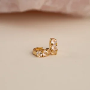 GEMMA ROSE QUARTZ GOLDEN HUGGIE EARRING