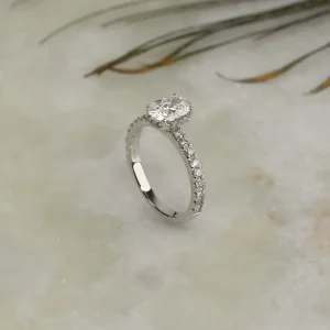 HIDDEN HALO OVAL-CUT ALLIANCE LAB-DIAMOND RING - 1.5ct - WG