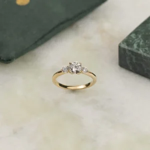 ROUND TRILOGY LAB-DIAMOND RING - 1.0ct - YG