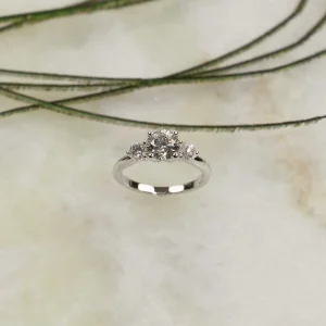 ROUND TRILOGY LAB-DIAMOND RING - 1.7ct - WG