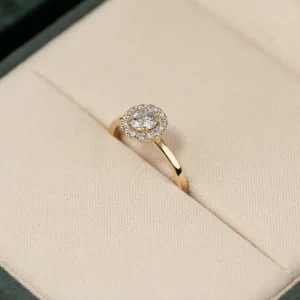 SIMPLE ROUND HALO LAB-DIAMOND RING - 0.7ct - YG