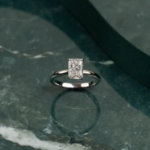 SOLITAIRE RADIANT-CUT LAB-DIAMOND RING - 1.50ct - WG