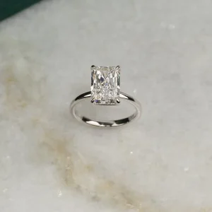 SOLITAIRE RADIANT-CUT LAB-DIAMOND RING - 3.0ct - WG